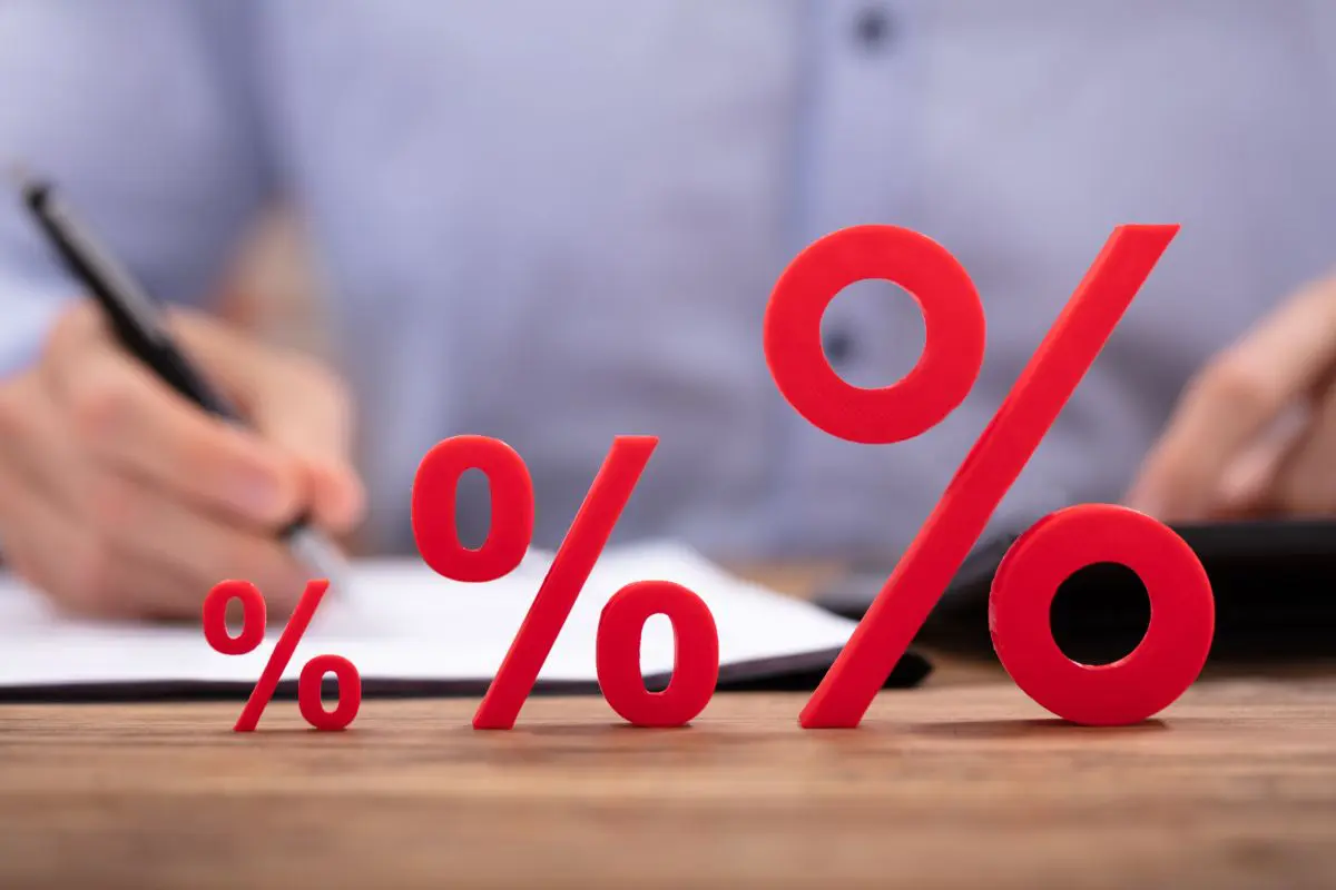 aumento percentuale tasse inflazione interessi