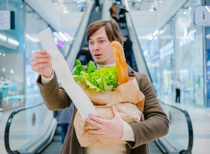 Stangata da 716 euro per le famiglie italiane