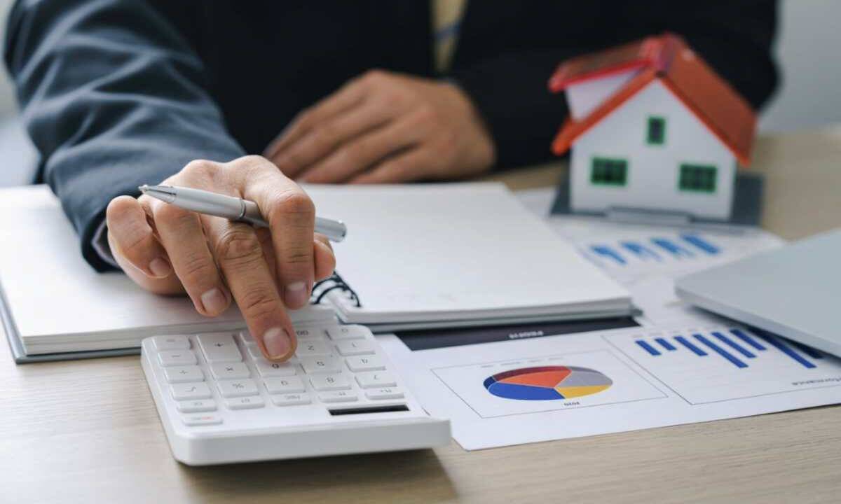 Il catasto è un registro pubblico che raccoglie informazioni sui beni immobili, essenziali per la determinazione delle imposte.