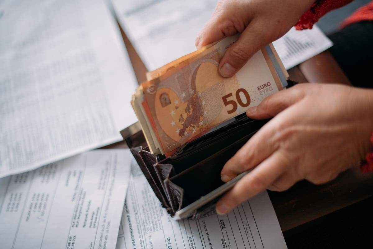 Documenti euro contanti