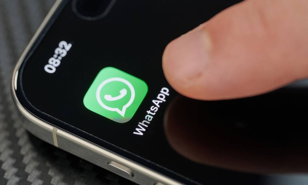 Tra queste, spicca la possibilità di rispondere ai messaggi senza risultare online