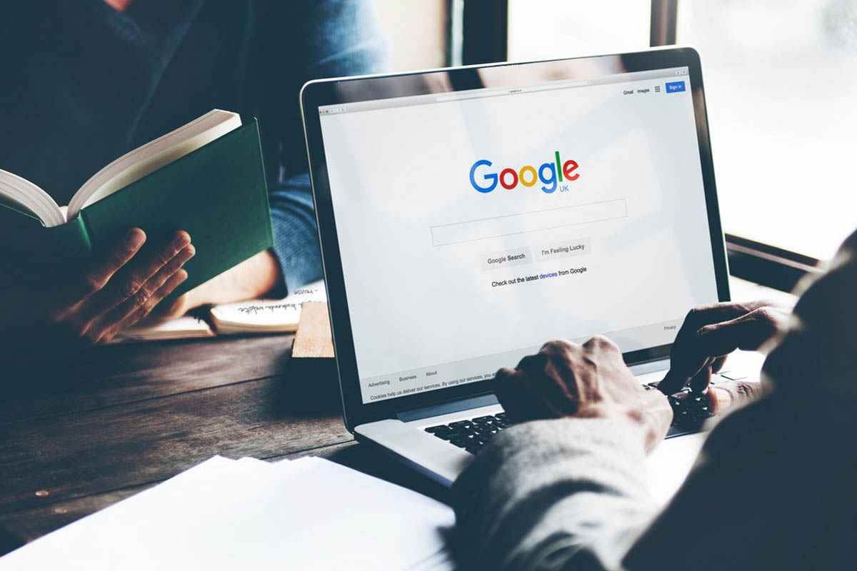 Gli esperti di 0din hanno evidenziato come gli account compromessi in ambienti SaaS possano essere sfruttati per diffondere su larga scala messaggi