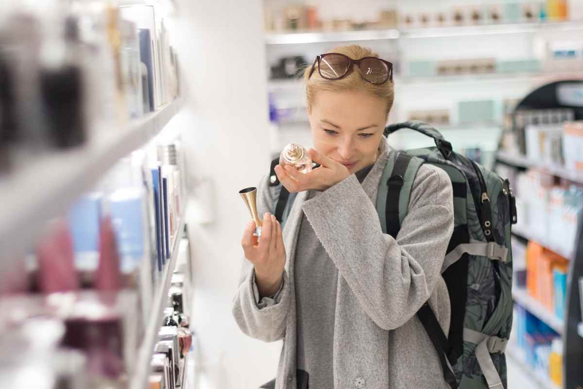 Ragazza aeroporto
