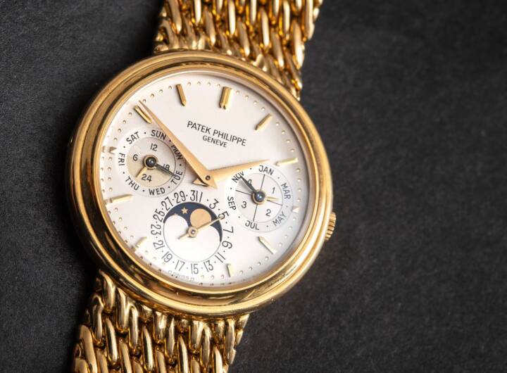 Alta orologeria: un orologio d'oro firmato Patek Philippe.